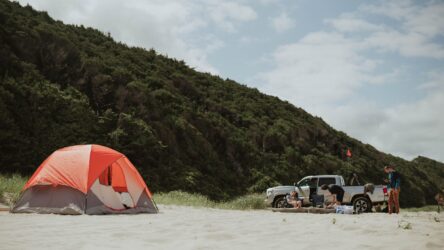 Carpas grandes: la forma más cómoda de acampar Las Mejores Tiendas de Campaña para Acampar en Familia: Comodidad y Aventura en un Solo Lugar